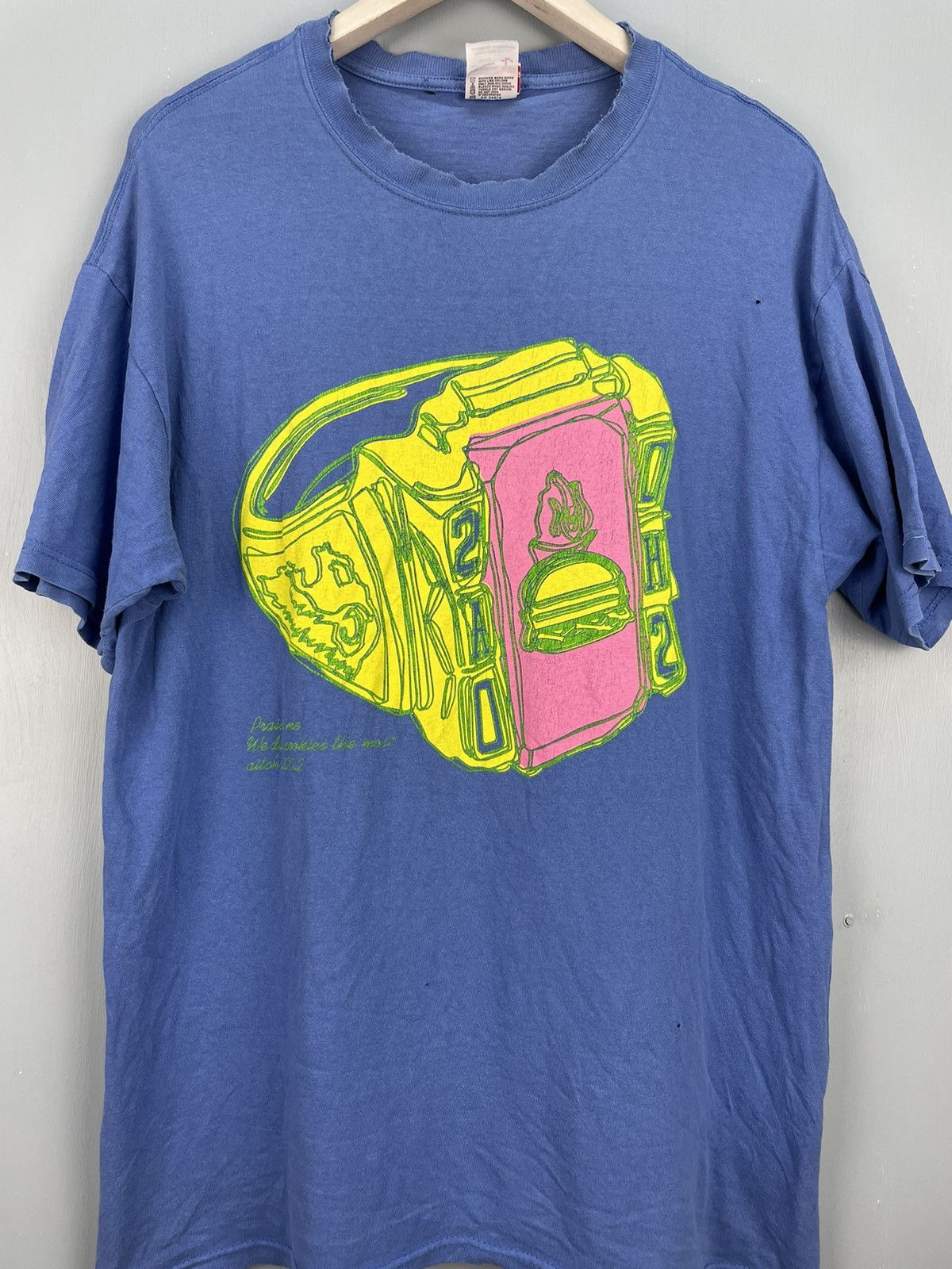 Japanese Brand Vintage Y2K aitch Burger Ring parody distress t shirt Size US L / EU 52-54 / 3 - 3 Thumbnail