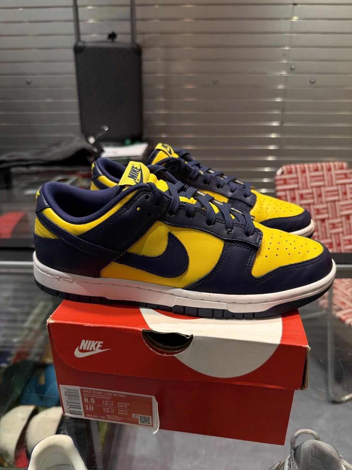 Nike Size 8.5 - Nike Dunk Low Michigan 2021 (DD1391 700) Size US 8.5 / EU 41-42 - 2 Thumbnail