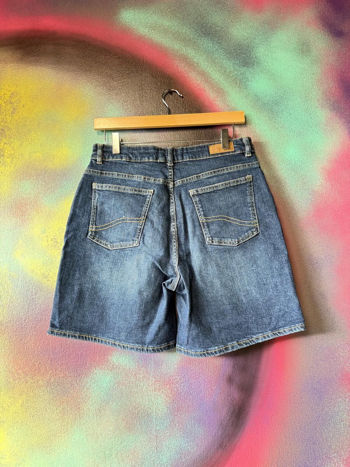 FatFace Fat face high waisted blue denim shorts in size UK 12 Size 30" / US 8 / IT 44 - 1 Thumbnail