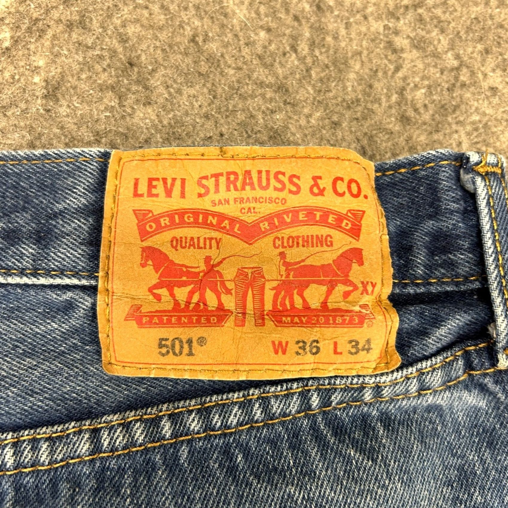 Levi's Levi's 501 Jeans Mens 36x34 Blue Straight Regular Medium Wash Cotton Denim 5-Pocket Button Fly Size US 36 / EU 52 - 3 Thumbnail
