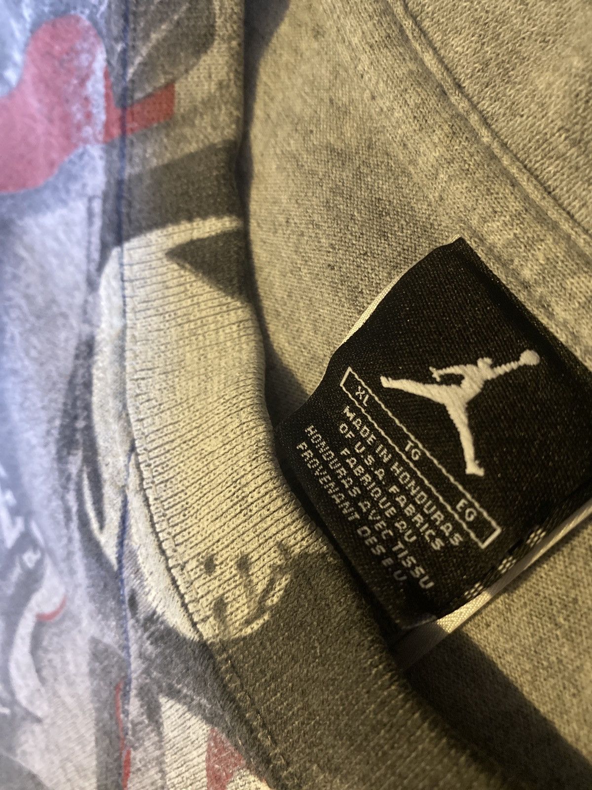 Other Vintage Nike Air Jordan All Over Print Sneaker T-Shirt Grey Size US XL / EU 56 / 4 - 2 Thumbnail