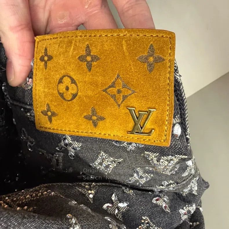 Louis Vuitton Louis Vuitton Limited logo full diamond jeans Size US 28 / EU 44 - 7 Thumbnail