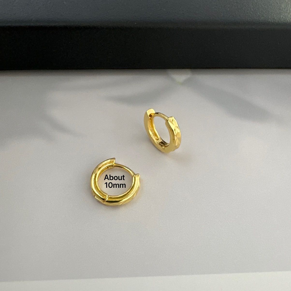 Other 10mm Small Gold Hoop Earrings for Men Women Unisex Earrings Size ONE SIZE - 3 Thumbnail