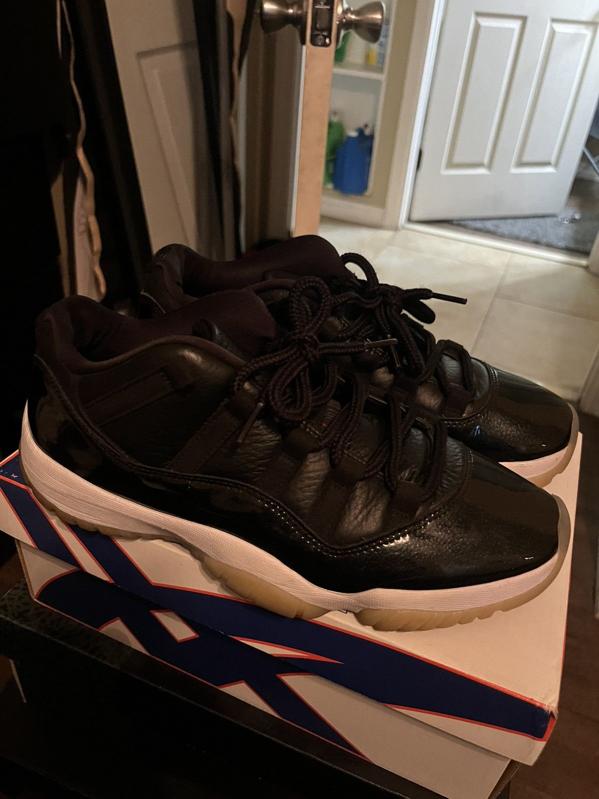 Jordan Brand Jordan 11 low Size US 8.5 / EU 41-42 - 3 Thumbnail