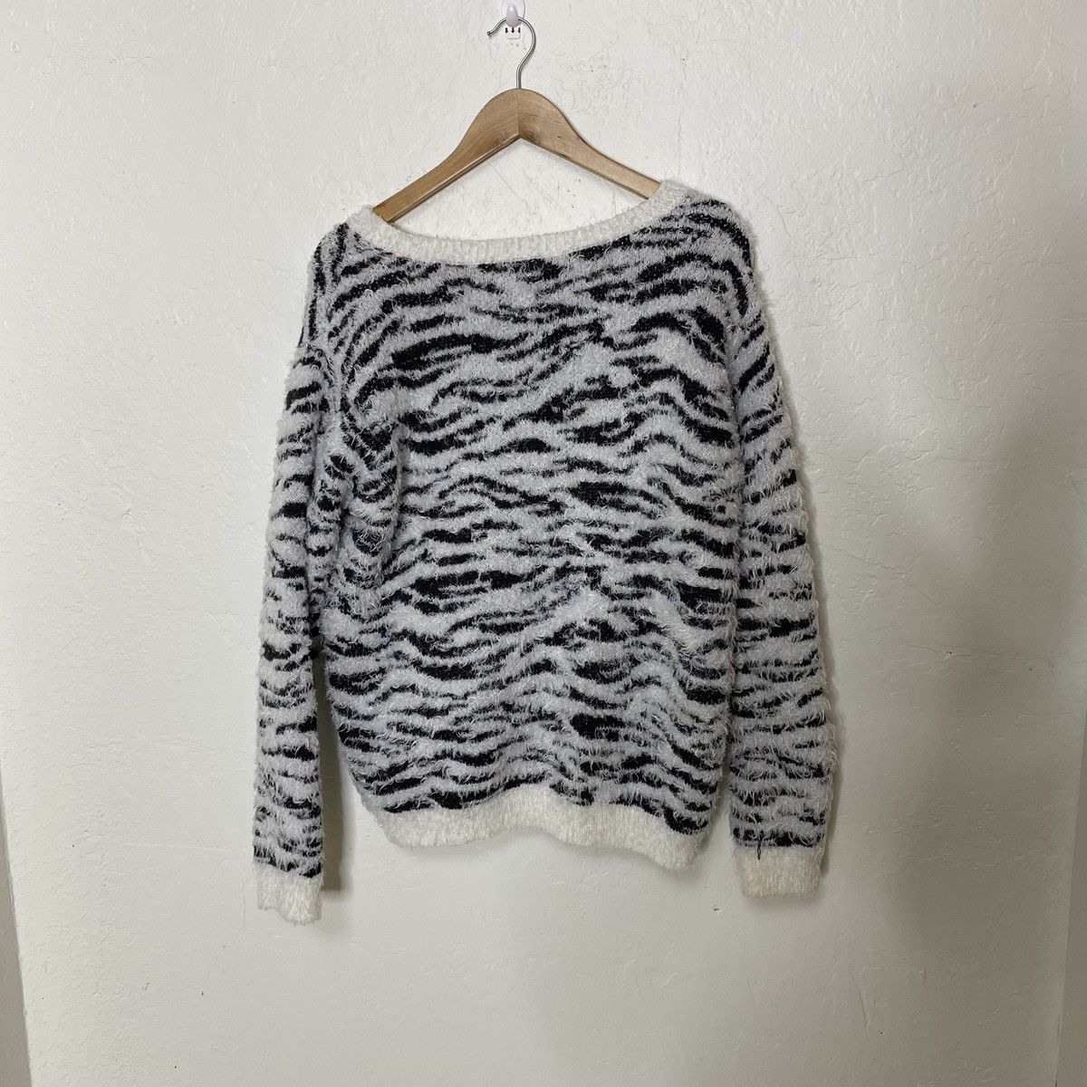 Other Black and white tiger striped sweater Size L / US 10 / IT 46 - 2 Thumbnail