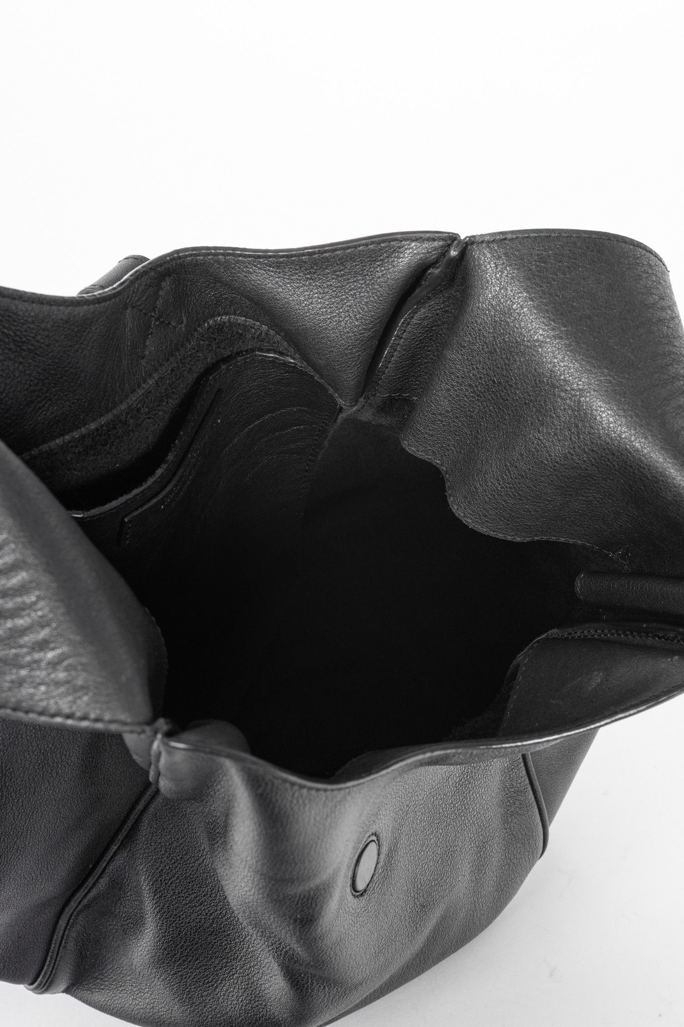 JW Anderson J.W. Anderson AW17 Black Leather Knot Hobo Size ONE SIZE - 10 Thumbnail