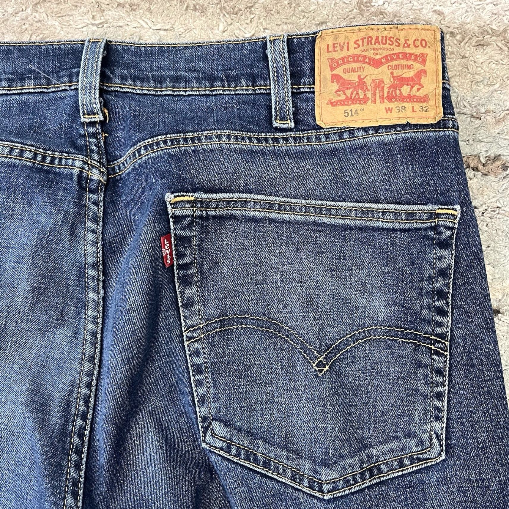 Levi's Levi's 514 Jeans Mens 38x32 Blue Denim Straight Regular 5-Pocket Medium Wash Size US 38 / EU 54 - 4 Thumbnail