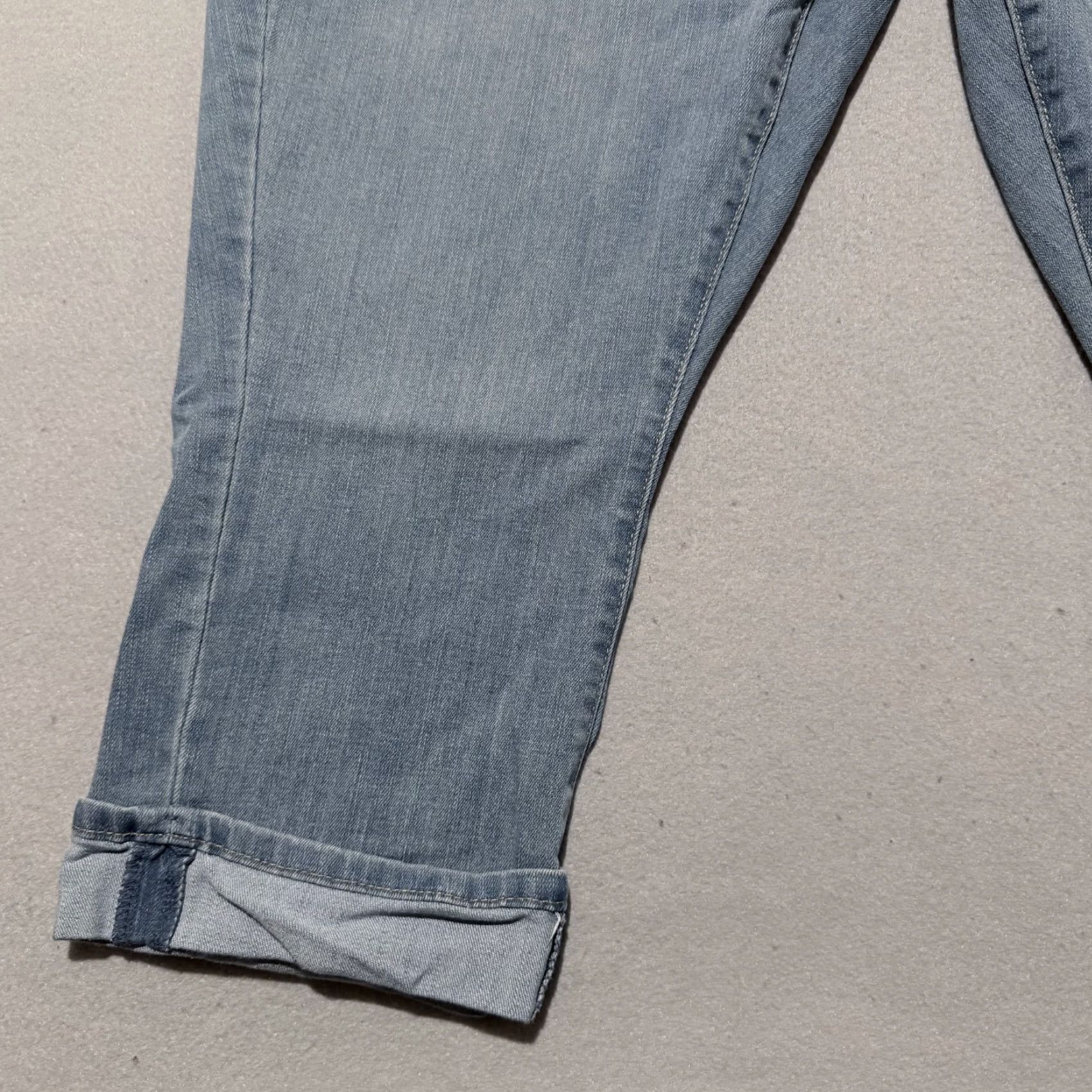 Levi's Signature By Levi's Gold High-Rise Capri Jeans Women's Blue Denim Cuffed - 20 Size 42" / US 20 - 5 Thumbnail