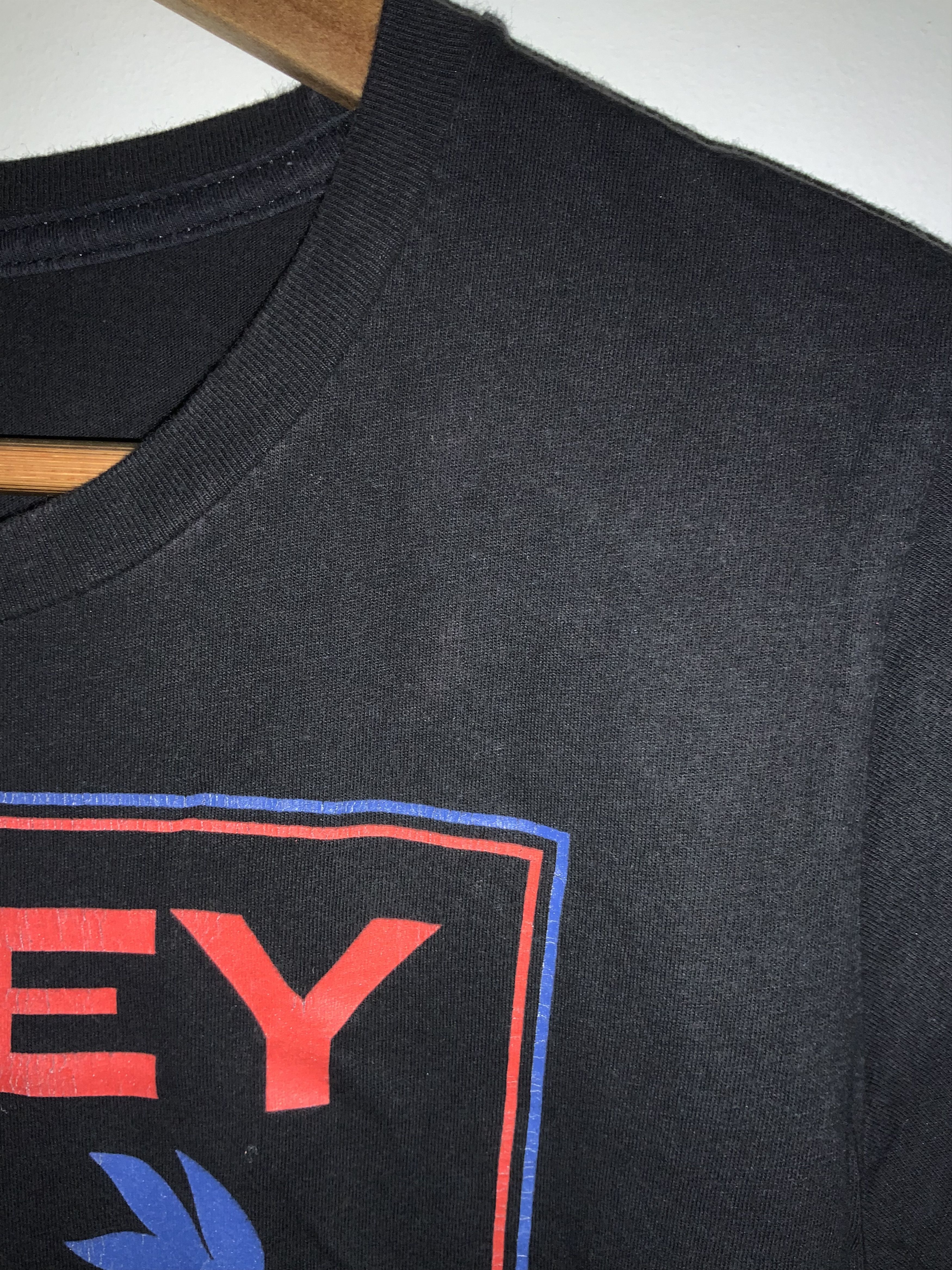Obey × Vintage Vintage Y2K Obey Propaganda Logo Black Medium T-shirt Size US M / EU 48-50 / 2 - 5 Thumbnail