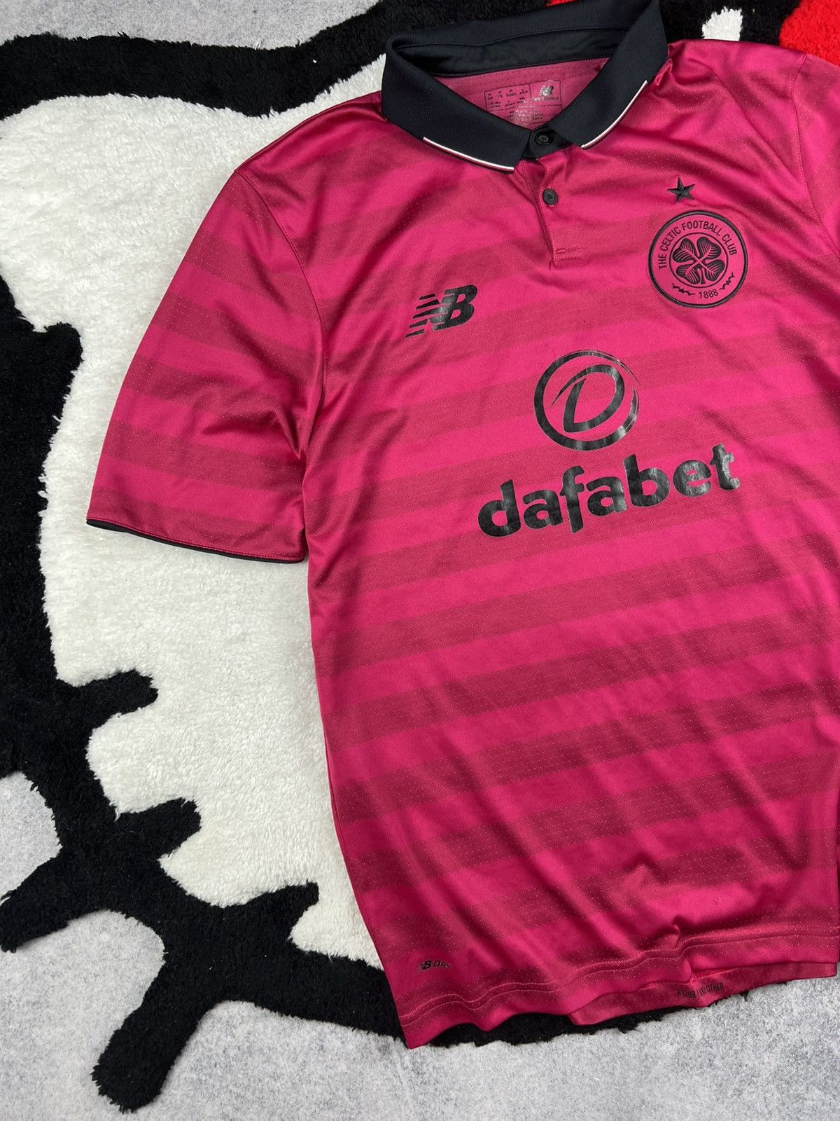 New Balance New Balance Celtic 2016/17 Football Soccer Blockcore Jersey Size US M / EU 48-50 / 2 - 2 Thumbnail
