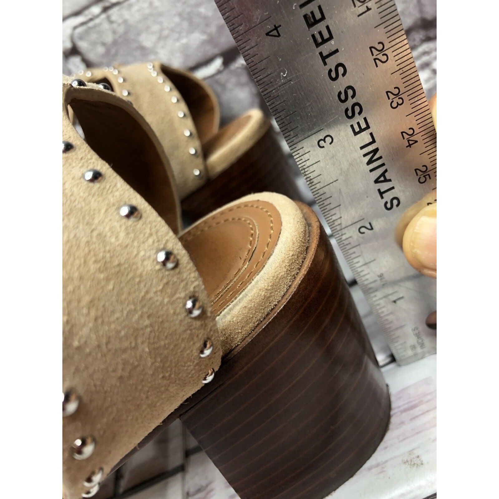 Givenchy Givenchy Beige Suede Leather Elegant Heel Studded Sandals Wo Size US 7.5 / IT 37.5 - 12 Thumbnail