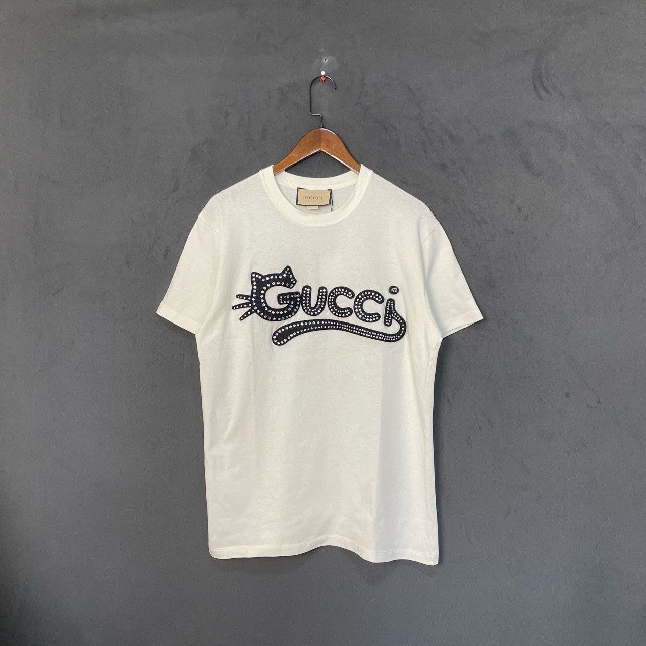 Gucci Gucci White new cat rhinestone short sleeves 2501-Nextarrow Size US S / EU 44-46 / 1 - 1 Thumbnail