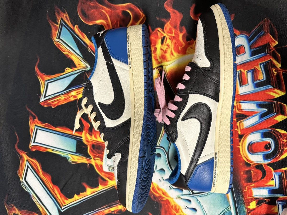 Nike × Travis Scott Travis scott low fragments Size US 11 / EU 44 - 2 Thumbnail