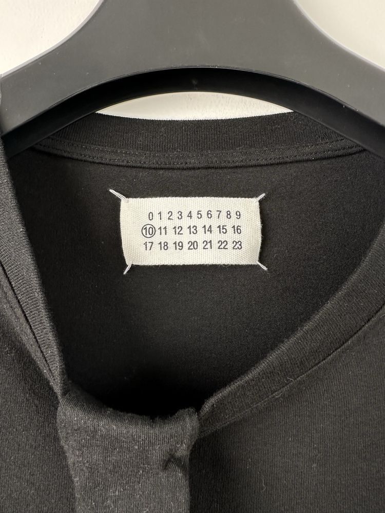 Maison Margiela Maison Margiela (10) Strap T-shirt Size US M / EU 48-50 / 2 - 2 Thumbnail