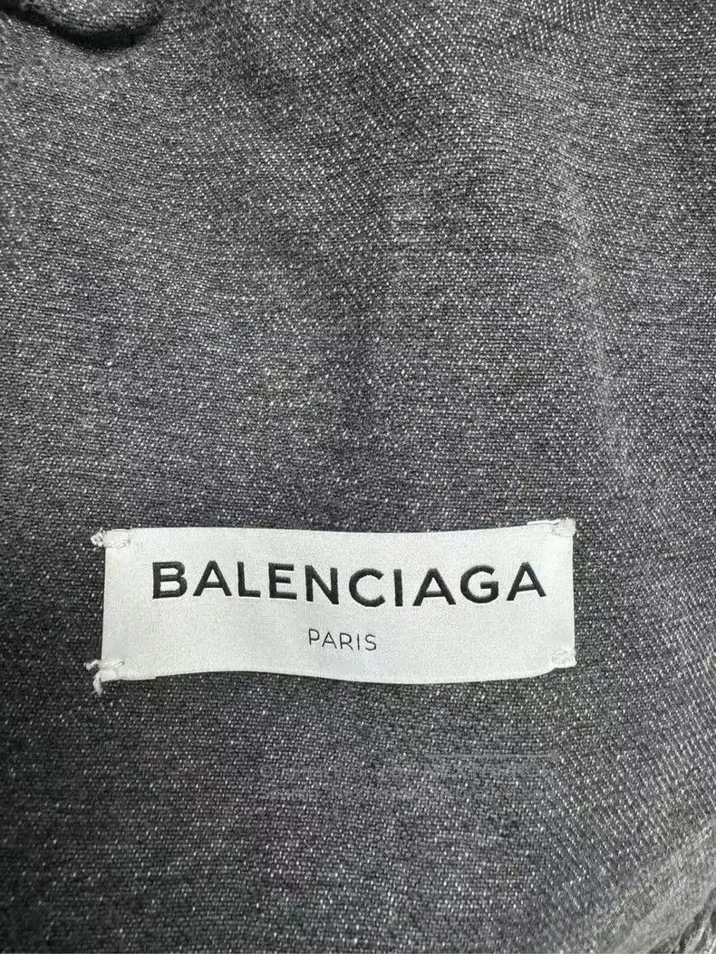 Balenciaga Balenciaga Back Logo Denim Jacket. Size US S / EU 44-46 / 1 - 3 Thumbnail