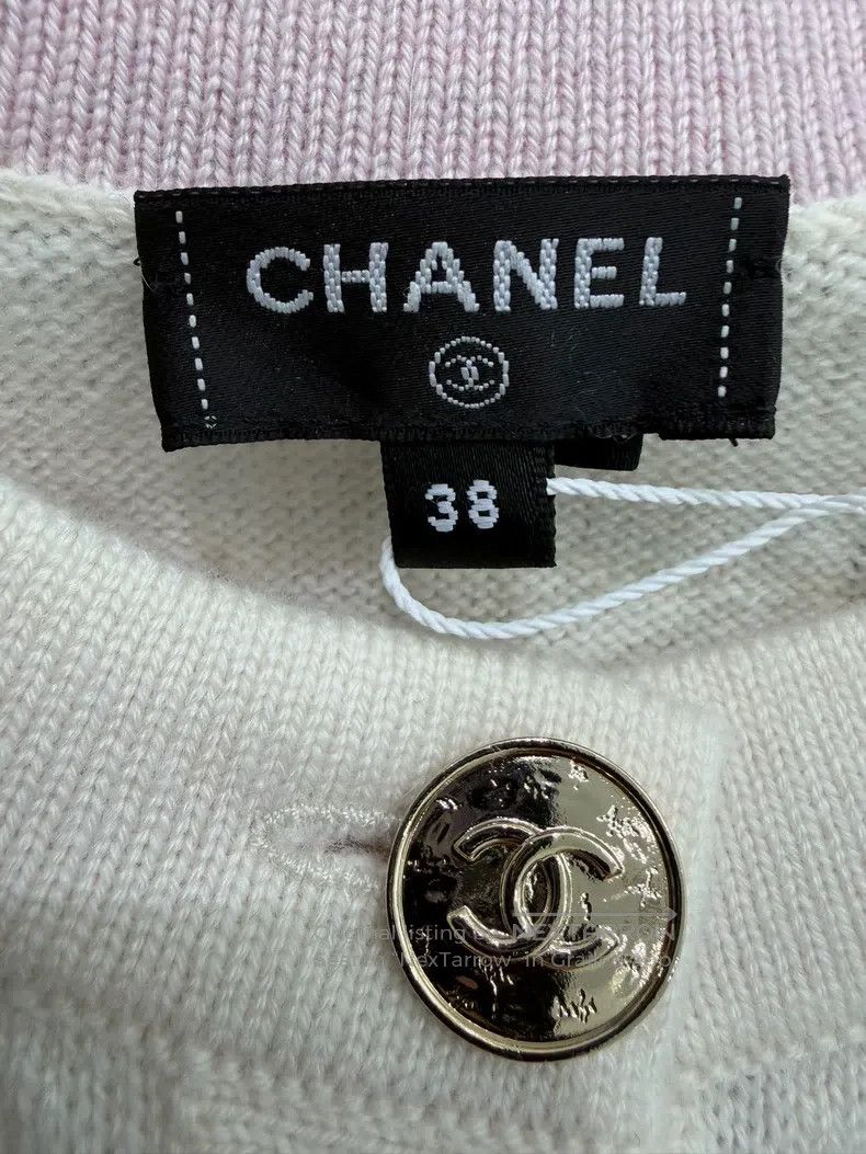 Chanel Chanel Multi-element button white knitted cardigan coat Size XS / US 0-2 / IT 36-38 - 6 Thumbnail