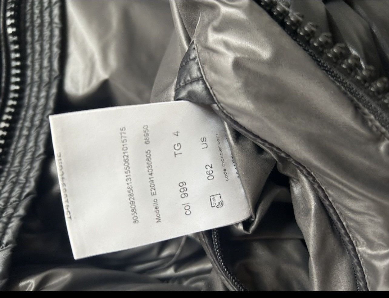 Moncler Moncler Maya Size 4 / Large Size US L / EU 52-54 / 3 - 13 Thumbnail