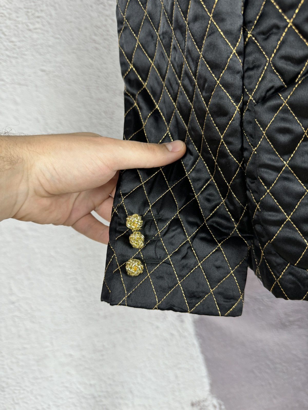 Cerruti 1881 Cerruti 1881 Femme Paris quilted black gold free blazer Size S / US 4 / IT 40 - 7 Thumbnail