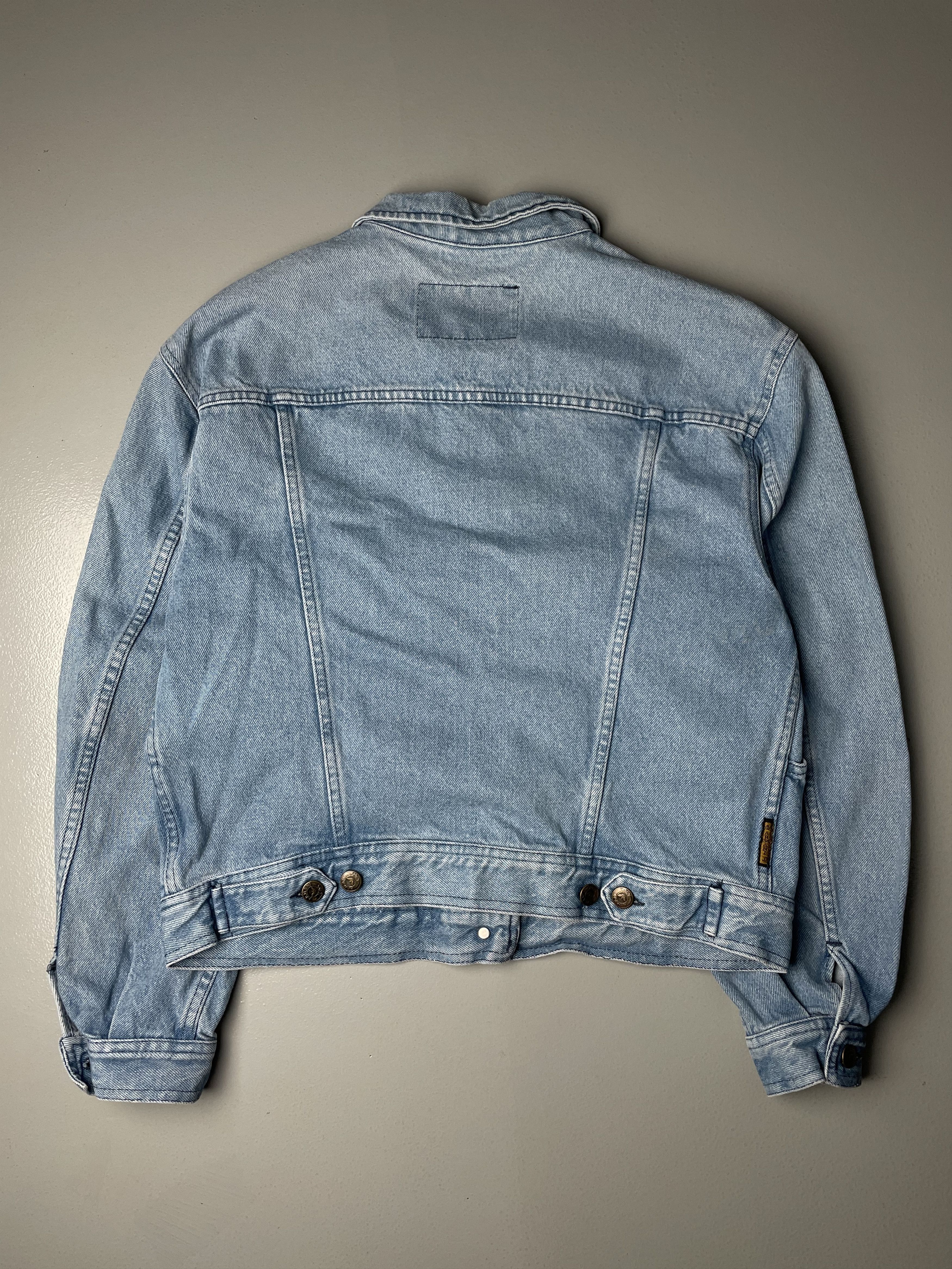 Armani vintage Armani Jeans women's denim jacket Size M / US 6-8 / IT 42-44 - 2 Thumbnail
