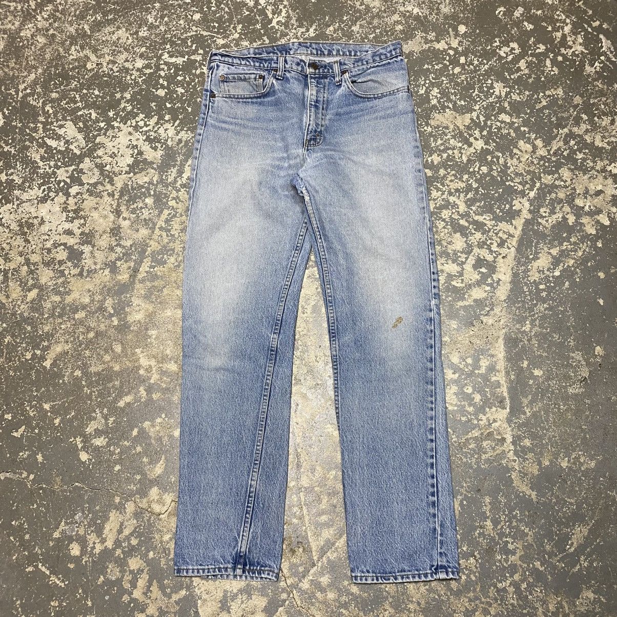 Levi's × Vintage Vintage Levi’s 505 Straight Fit Blue Denim Jeans USA 80s Size US 32 / EU 48 - 8 Thumbnail