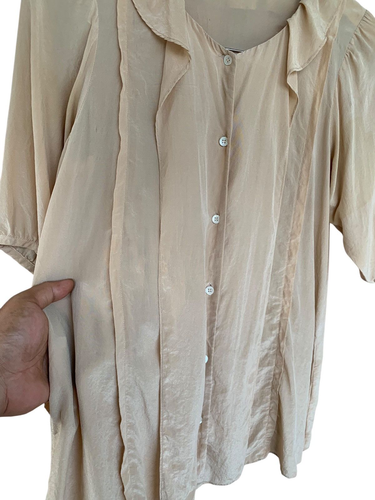 Miu Miu 2011 Miu Miu ruffled peter pan collar beige silk blouse Size XS / US 0-2 / IT 36-38 - 2 Thumbnail