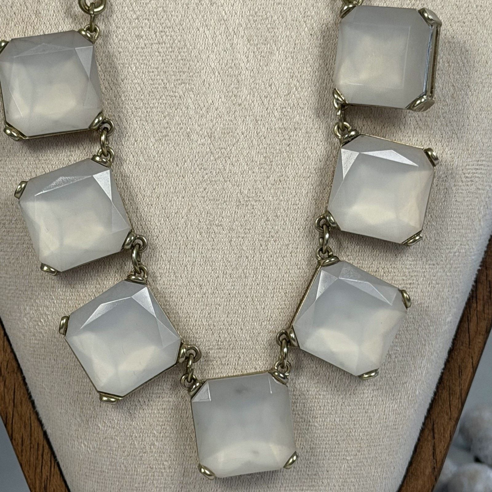 Loft Loft White Statement Necklace Faux Faceted Square Gems 2000s Size ONE SIZE - 4 Thumbnail