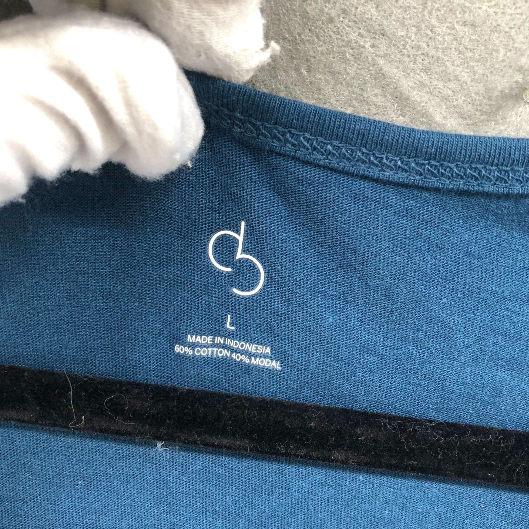 Vintage Dressbarn Women's Blue Long Sleeve Crewneck T Shirt Large Modal Blend Stretch Size L / US 10 / IT 46 - 7 Thumbnail