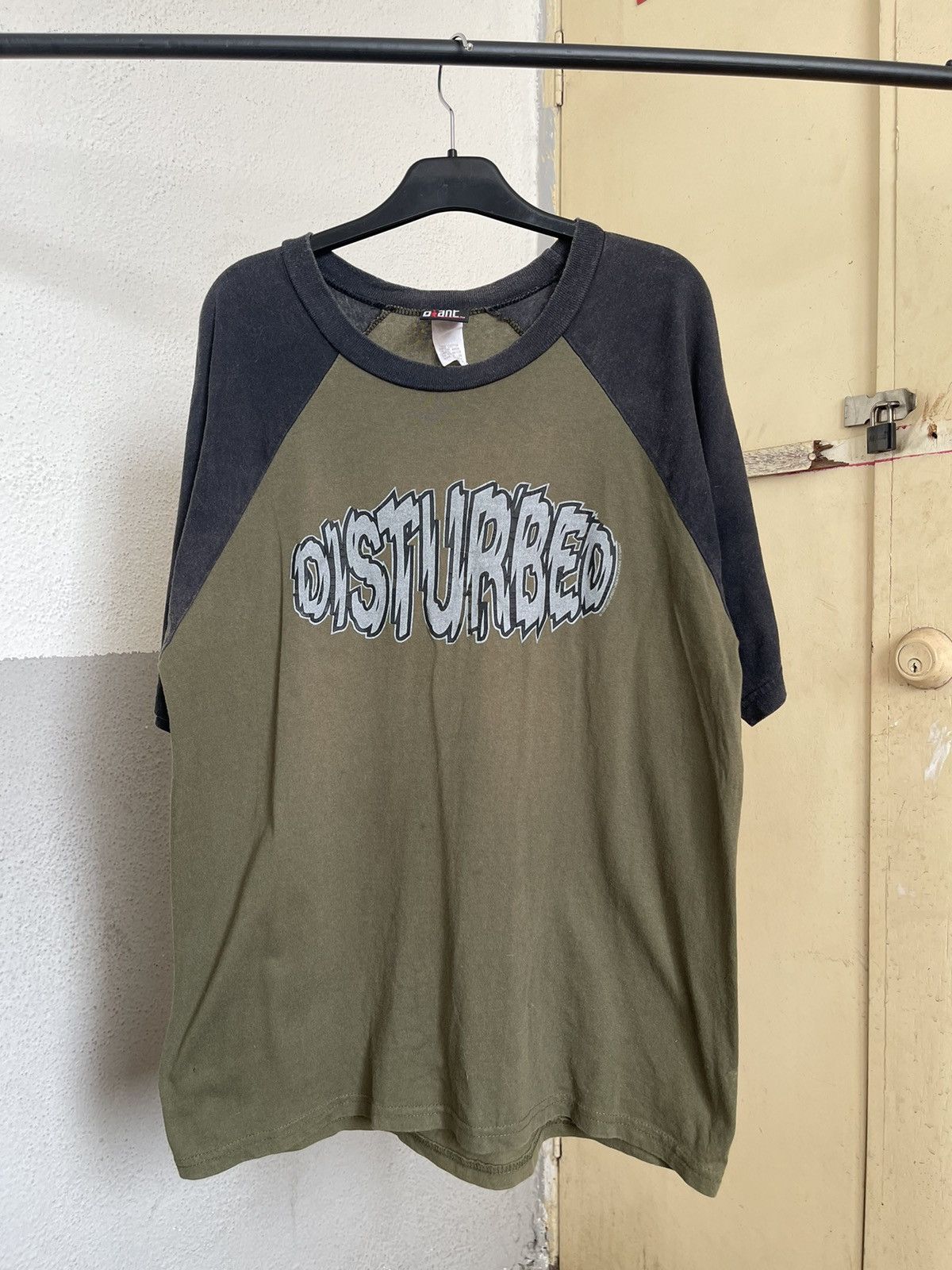 Vintage Vintage 2000 Disturbed Baseball 2 Tones Shirt Size US L / EU 52-54 / 3 - 2 Thumbnail