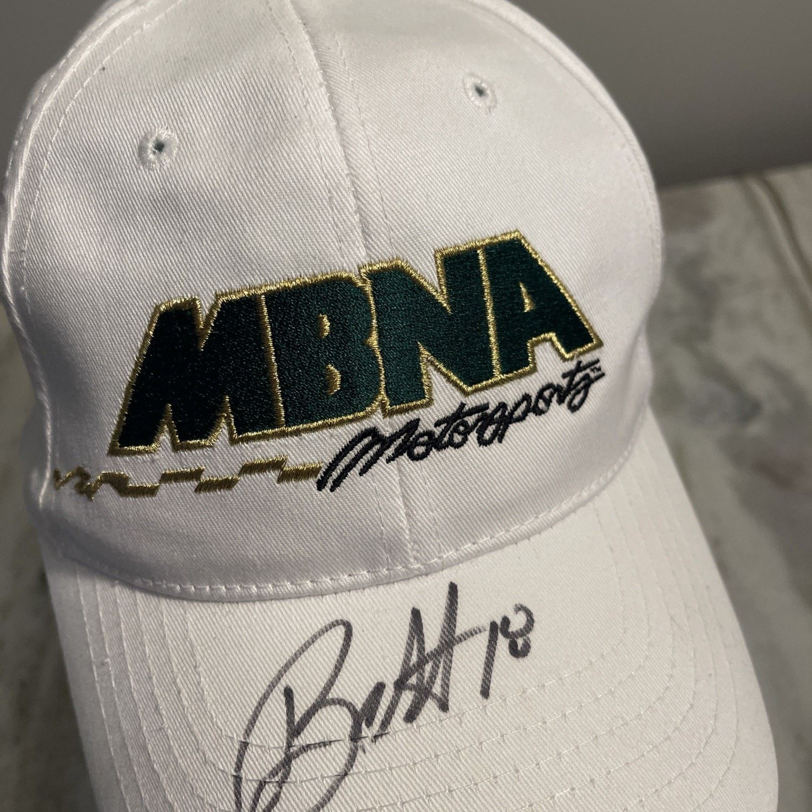 Vintage Bobby Labonte SIGNED #18 MBNA Racing Hat Rare Size ONE SIZE - 2 Thumbnail