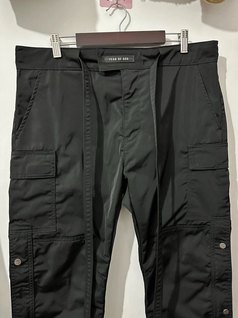 Fear of God Fear of God Nylon buttoned cargo pants Size US 32 / EU 48 - 8 Thumbnail