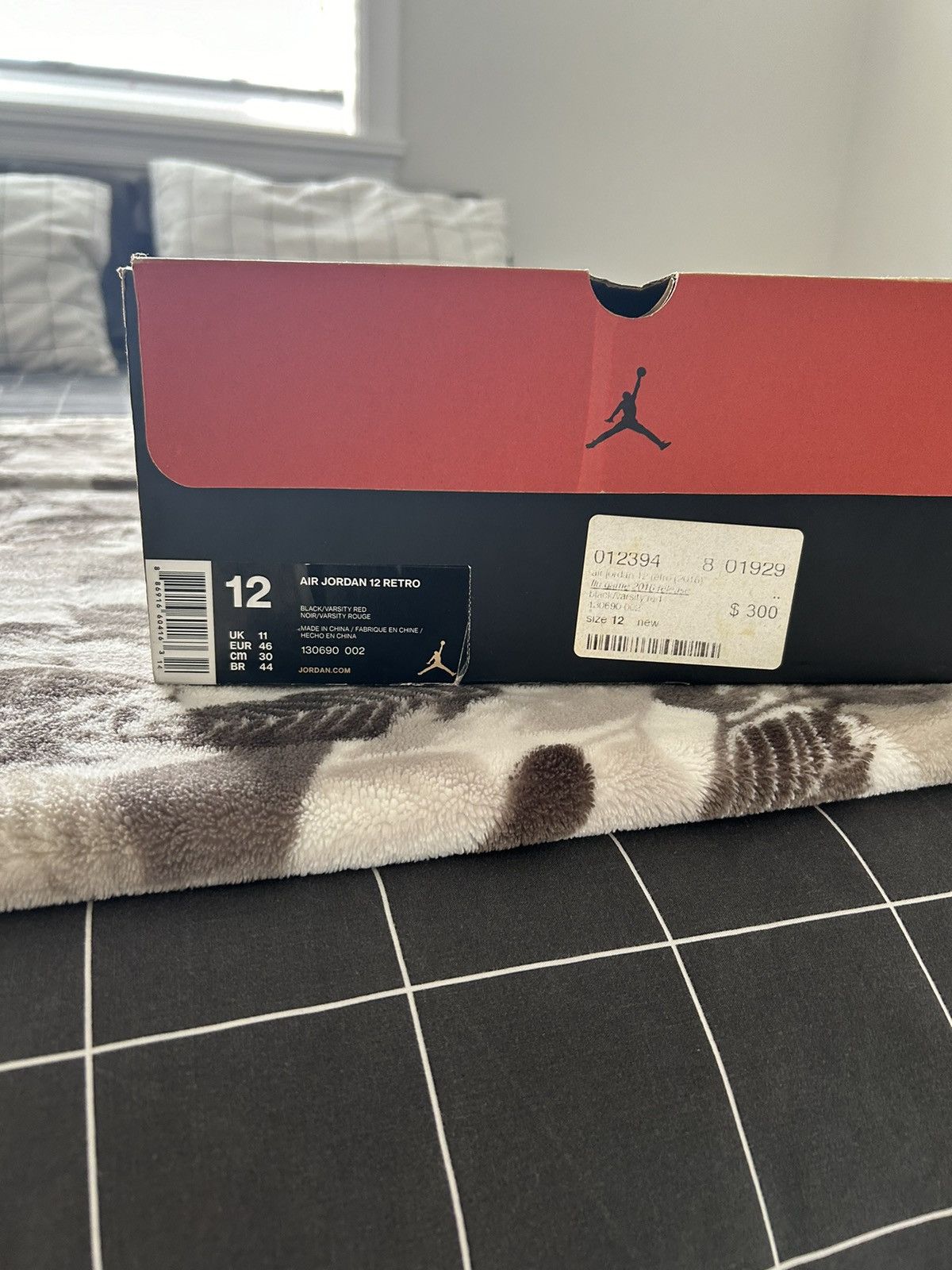 Jordan Brand Jordan 12 Flu game(2016) Size US 12 / EU 45 - 7 Thumbnail