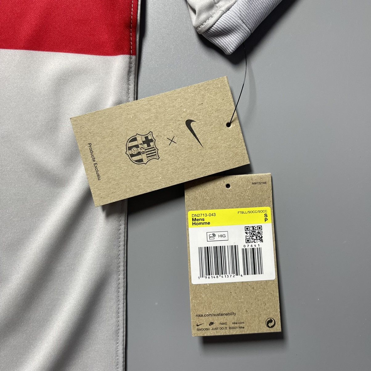 Vintage BARCELONA NIKE 2022/2023 FOOTBALL THIRD JERSEY OVO #50 DRAKE Size US S / EU 44-46 / 1 - 8 Thumbnail