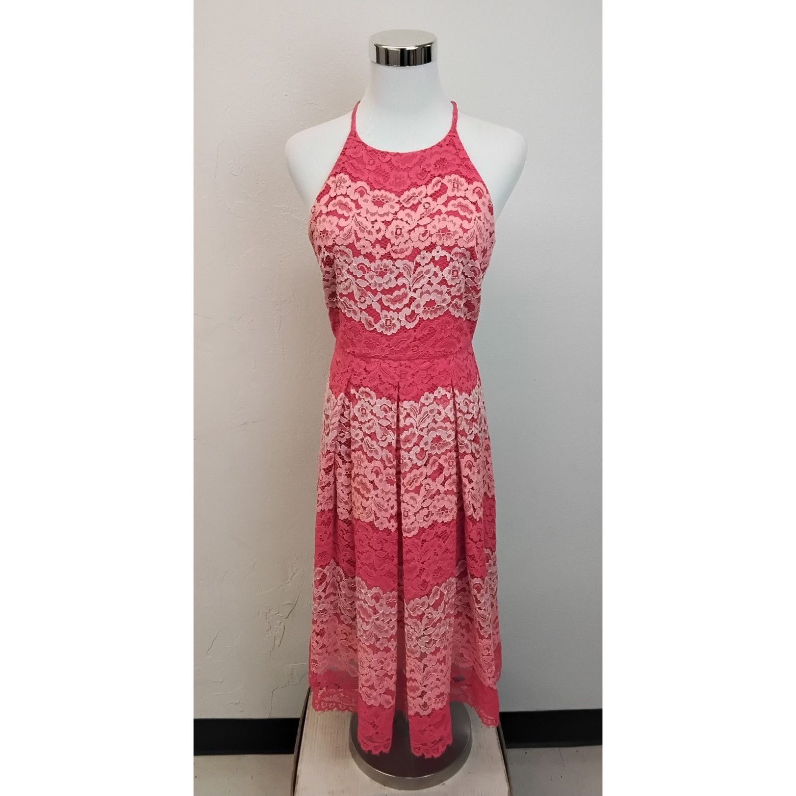Badgley Mischka Belle Badgley Mischka Dress Women's 4 Pink Lace NWT Size S / US 4 / IT 40 - 2 Thumbnail