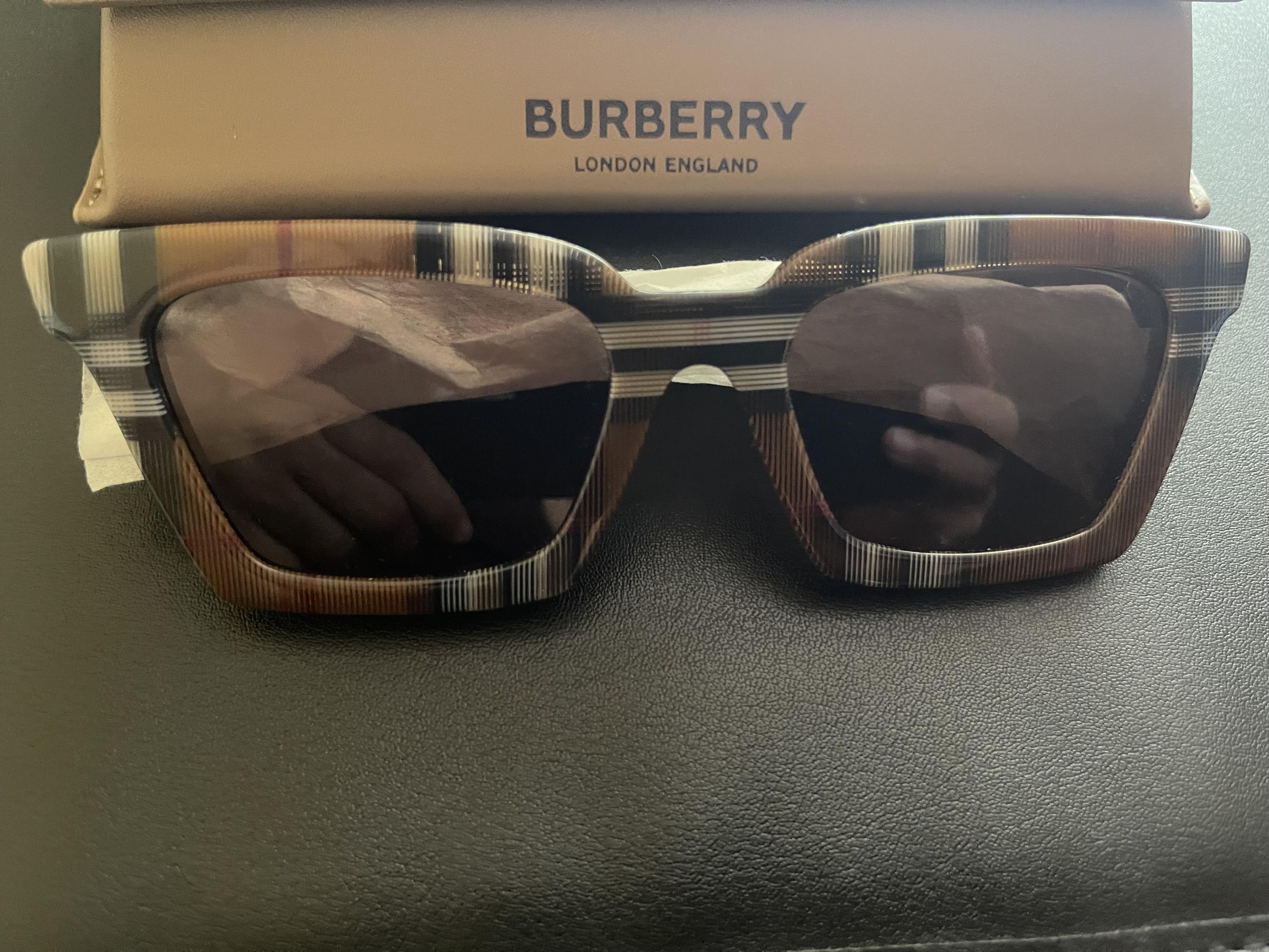 Burberry Burberry Cooper Sunglasses (BE4392U) Size ONE SIZE - 2 Thumbnail