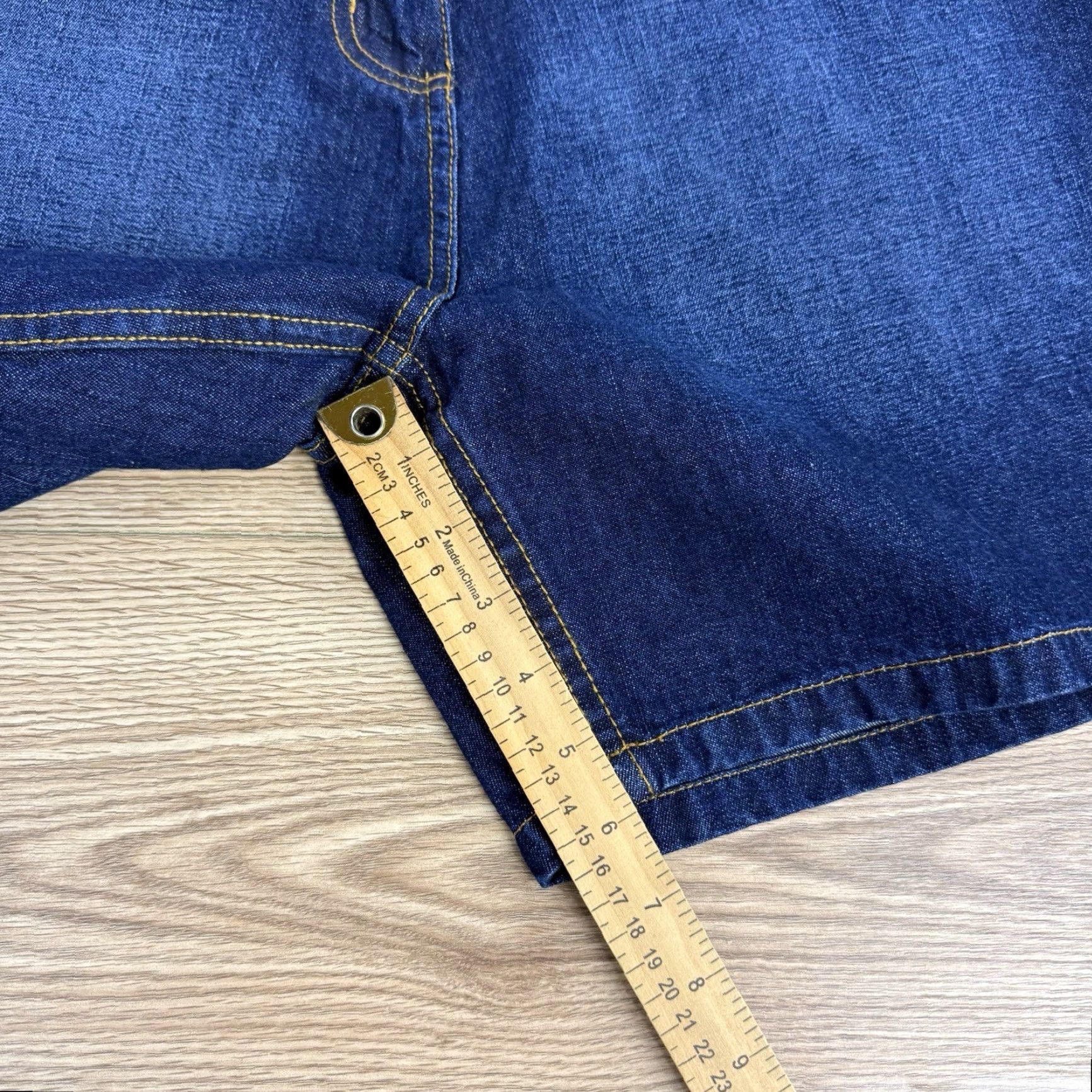 Vintage VINTAGE Paris Angel Denim Shorts Bermuda Women 14 High Rise Blue Embroidered Pockets 6in Inseam Ladies Size 36" / US 14 / IT 50 - 7 Thumbnail