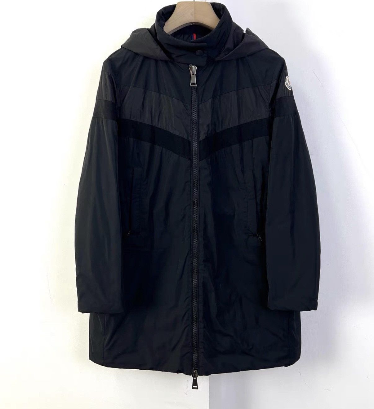 Moncler Moncler / Black Panelled Long Down Jacket K12 Size XS / US 0-2 / IT 36-38 - 1 Thumbnail