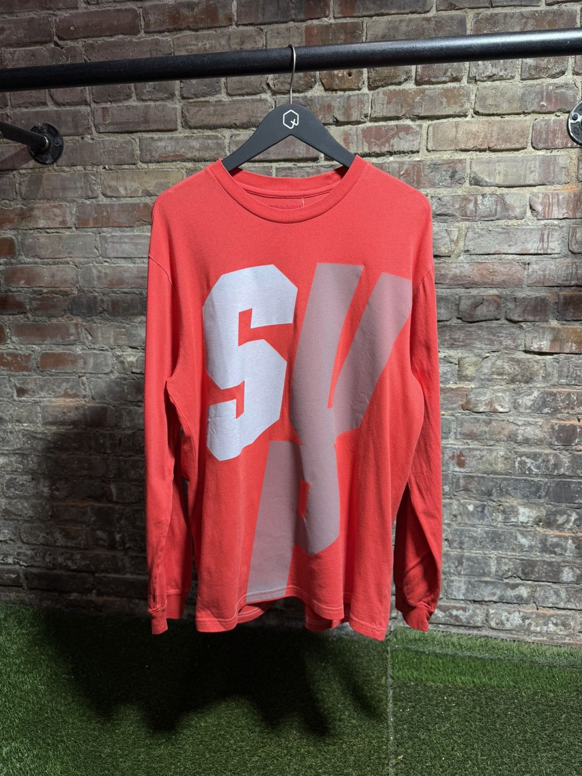 Supreme Supreme Reflective Logo L/S Sz. M Size US M / EU 48-50 / 2 - 1 Thumbnail