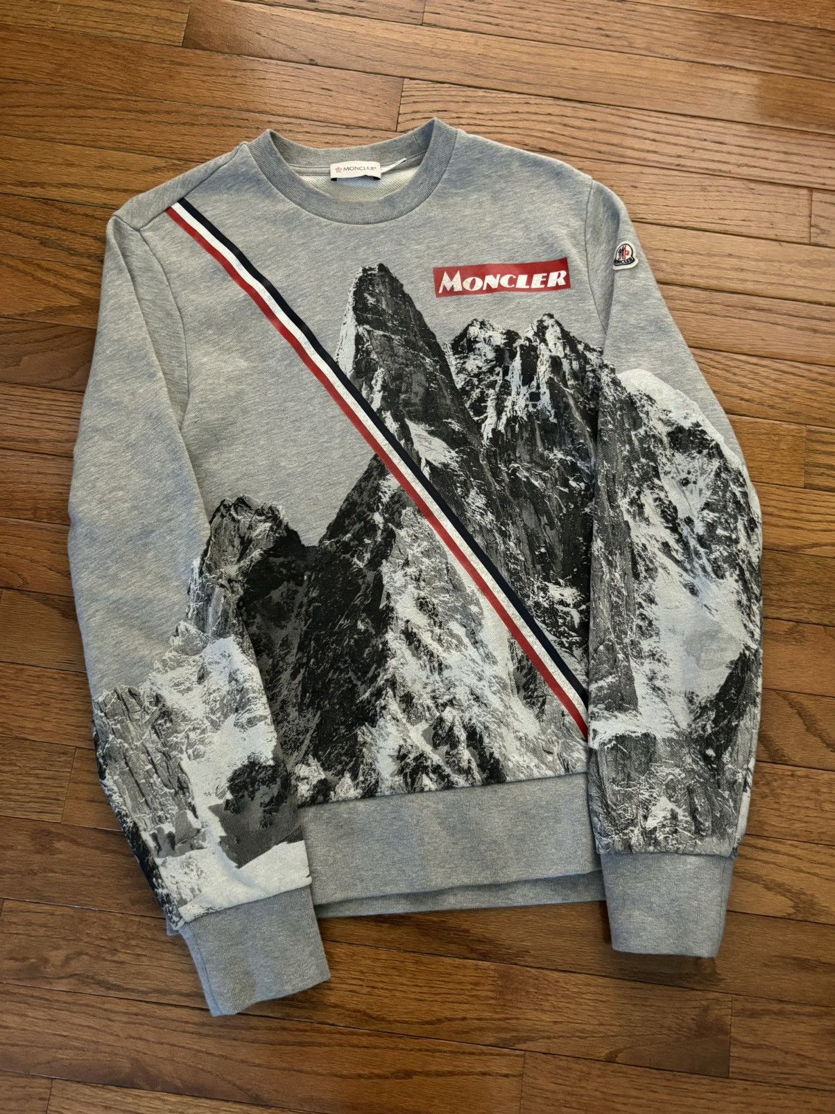 Moncler moncler mountain crew neck Size US S / EU 44-46 / 1 - 1 Thumbnail