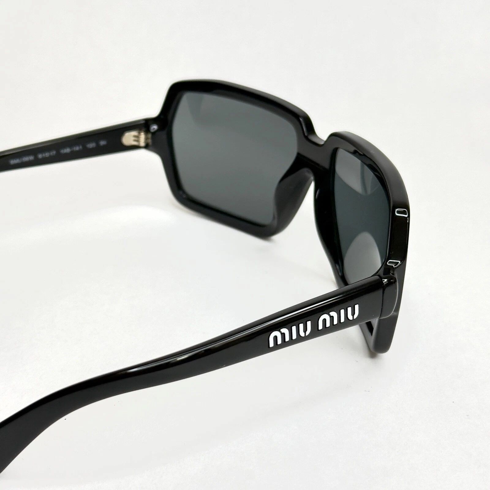 Miu Miu MIU MIU CORE MU06WS Black Geometric Square Fashion 06W Size ONE SIZE - 5 Thumbnail