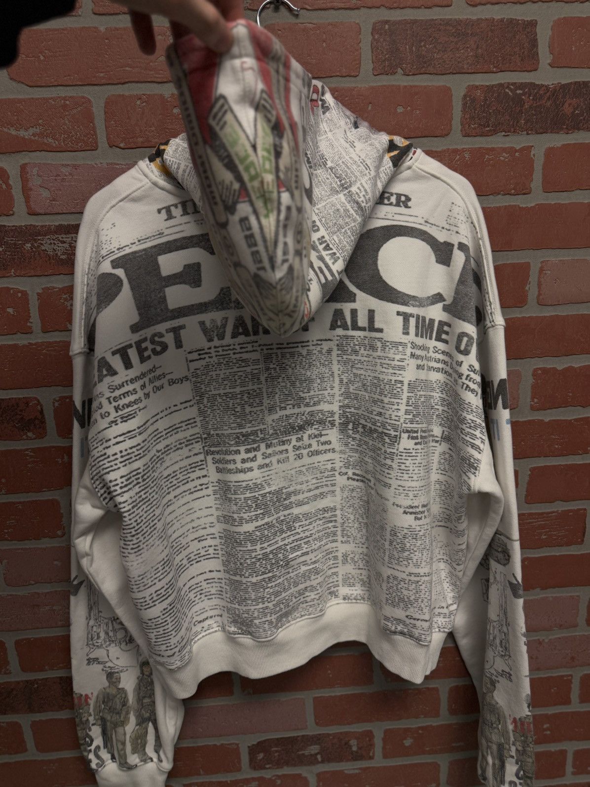 Vale Valley Peace Zip Up Hoodie Size XL (NEW) Size US XL / EU 56 / 4 - 12 Thumbnail