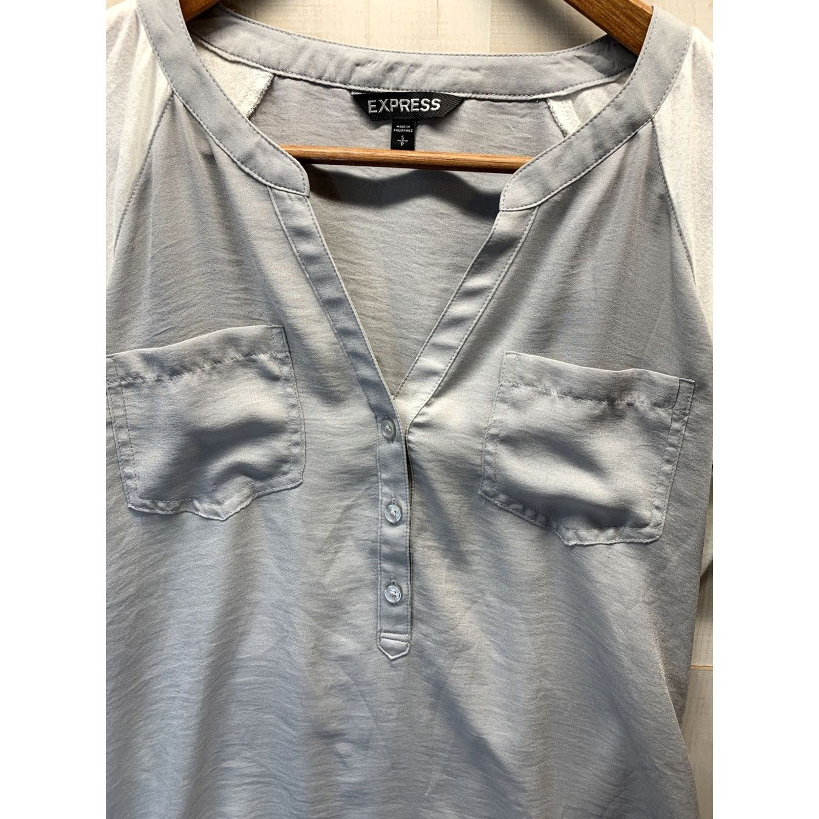 Express Express Blouse Shirt 3/4 Sleeve Sheer Colorblock V-Neck Button Gray/Ivory S Size S / US 4 / IT 40 - 2 Thumbnail