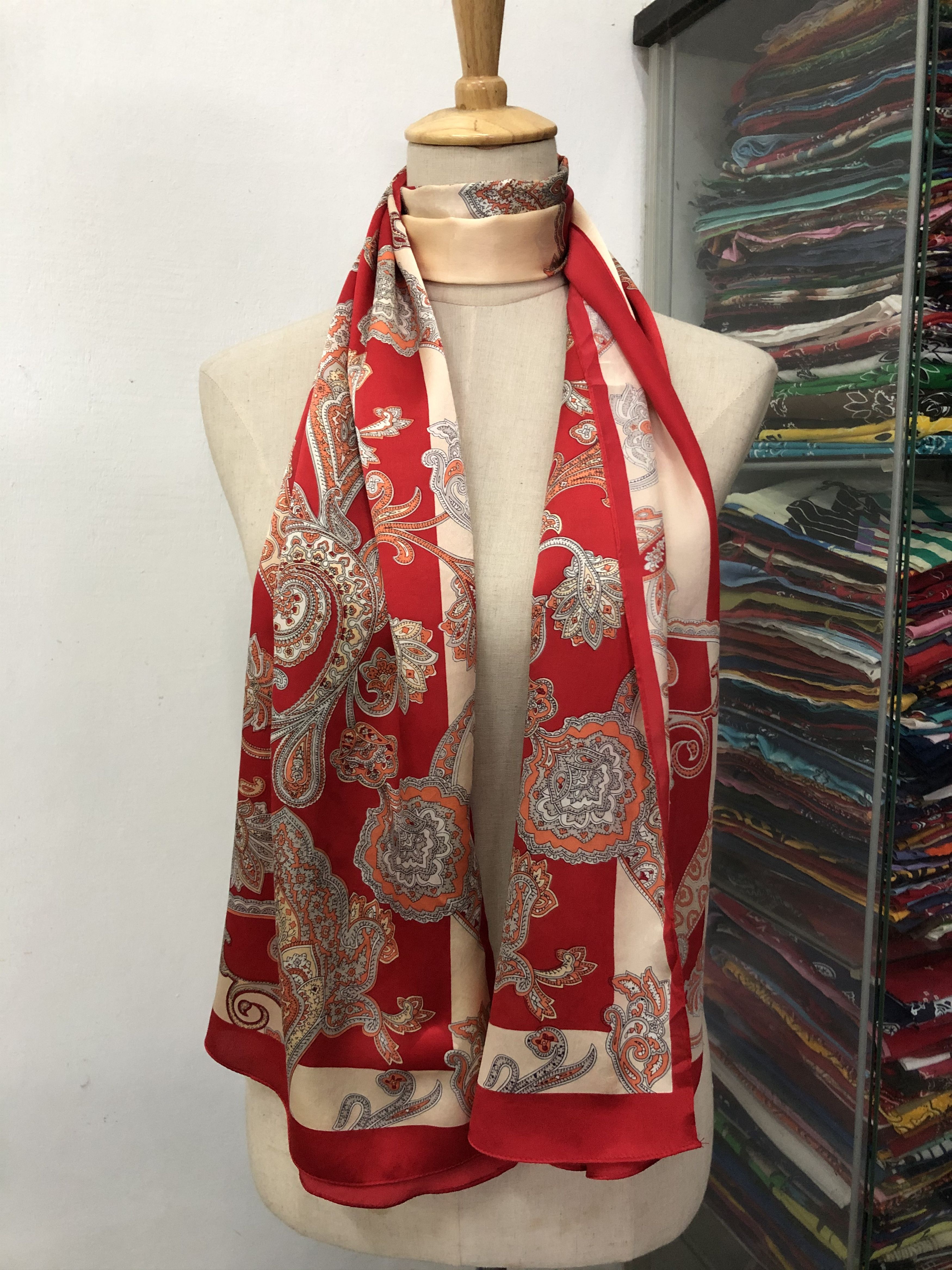 Vintage Vintage Silk Scarf Size ONE SIZE - 1 Thumbnail