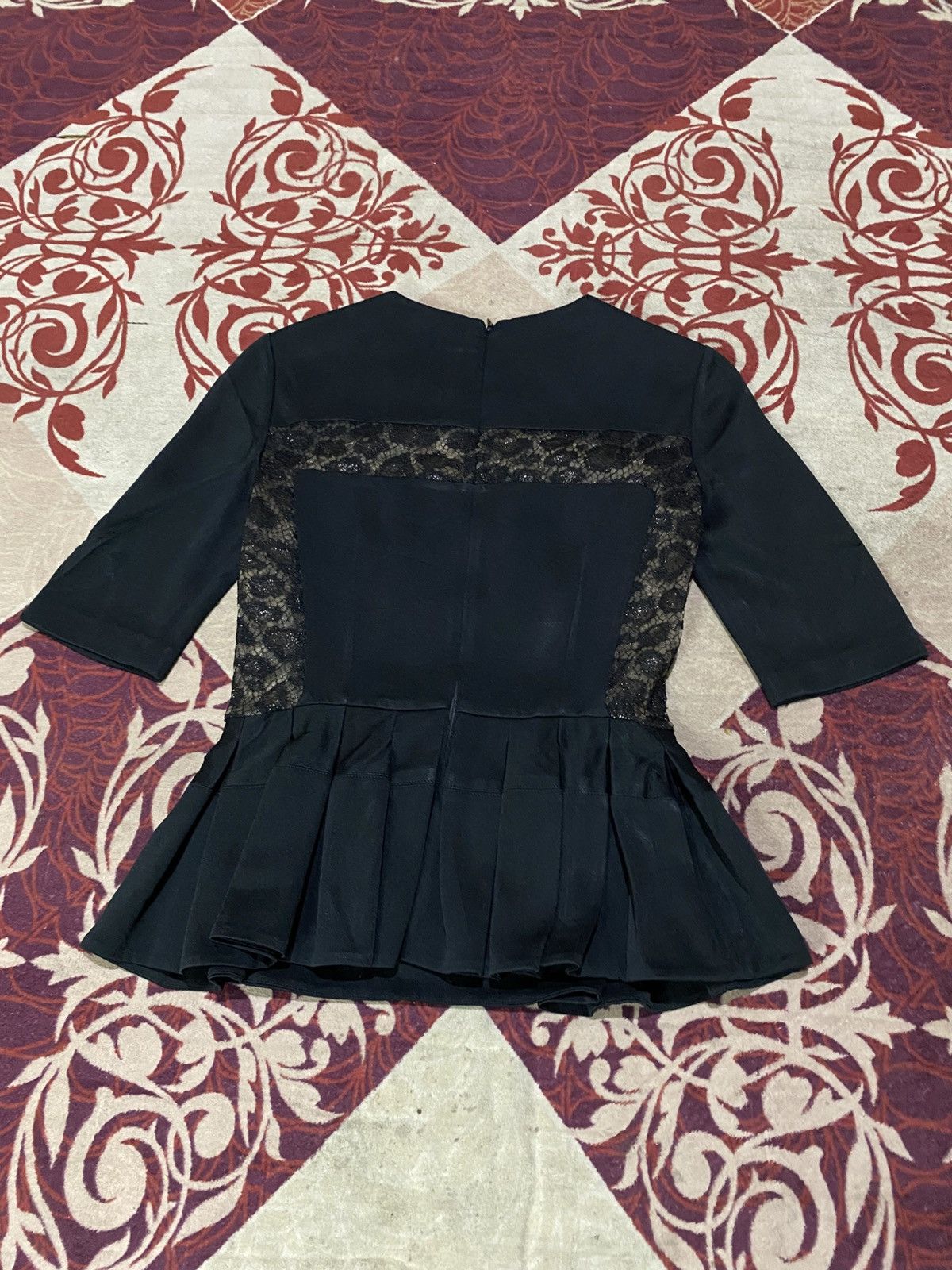 Alexander McQueen Alexander McQueen Black Lace Blouse Size XS / US 0-2 / IT 36-38 - 10 Thumbnail