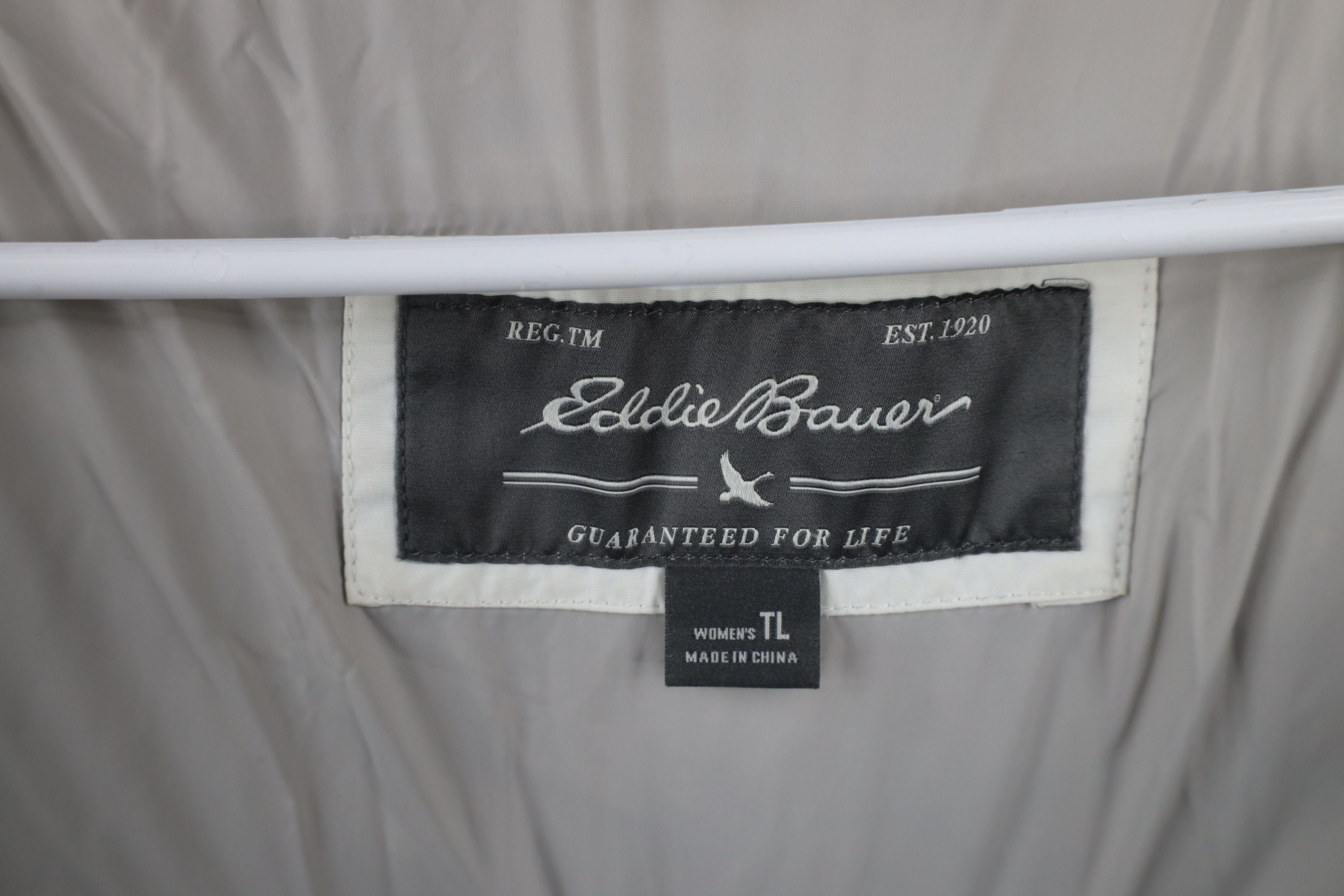 Eddie Bauer × Vintage Eddie Bauer Distressed Goose Down Hooded Puffer Jacket White Size L / US 10 / IT 46 - 10 Thumbnail