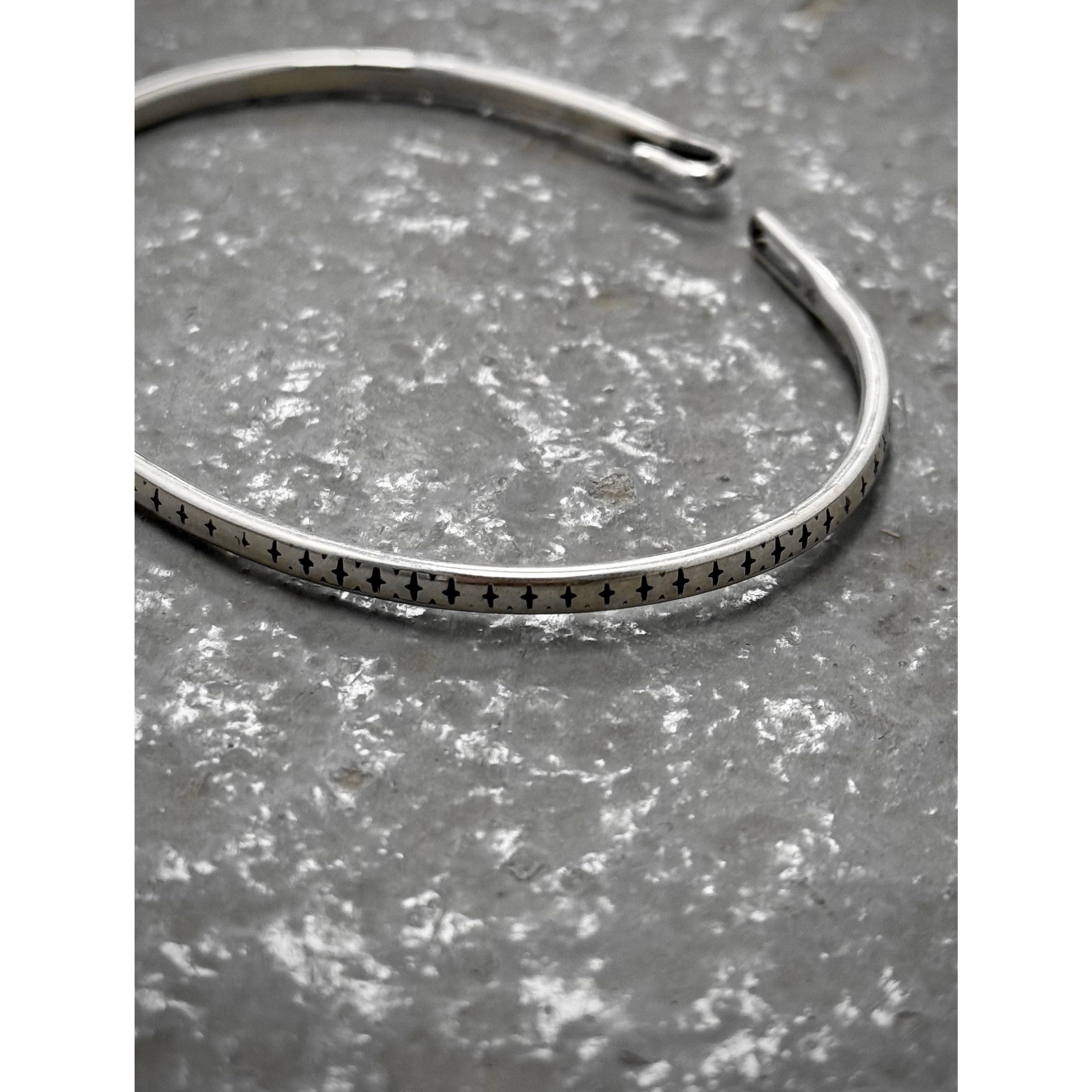Werkstatt Munchen WERKSTATT:MÜNCHEN .925 Silver Cross Pattern Hook Bangle Size ONE SIZE - 2 Thumbnail