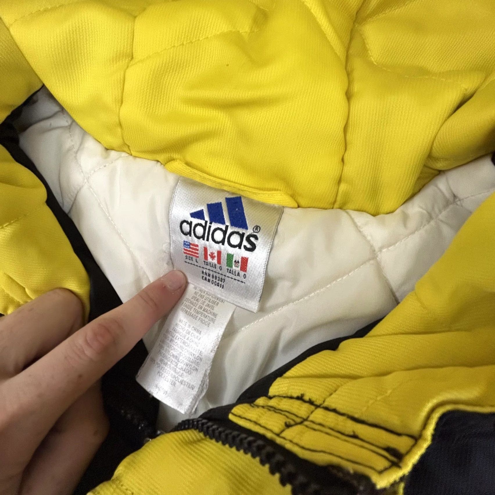 Adidas VINTAGE adidas Jacket Mens L Black Yellow Hooded Puffer Parka Coat 90s Zip Full Zip Hoodie Insulated Lined Pockets Logo 90s Retro Sports Mens Size US L / EU 52-54 / 3 - 4 Thumbnail