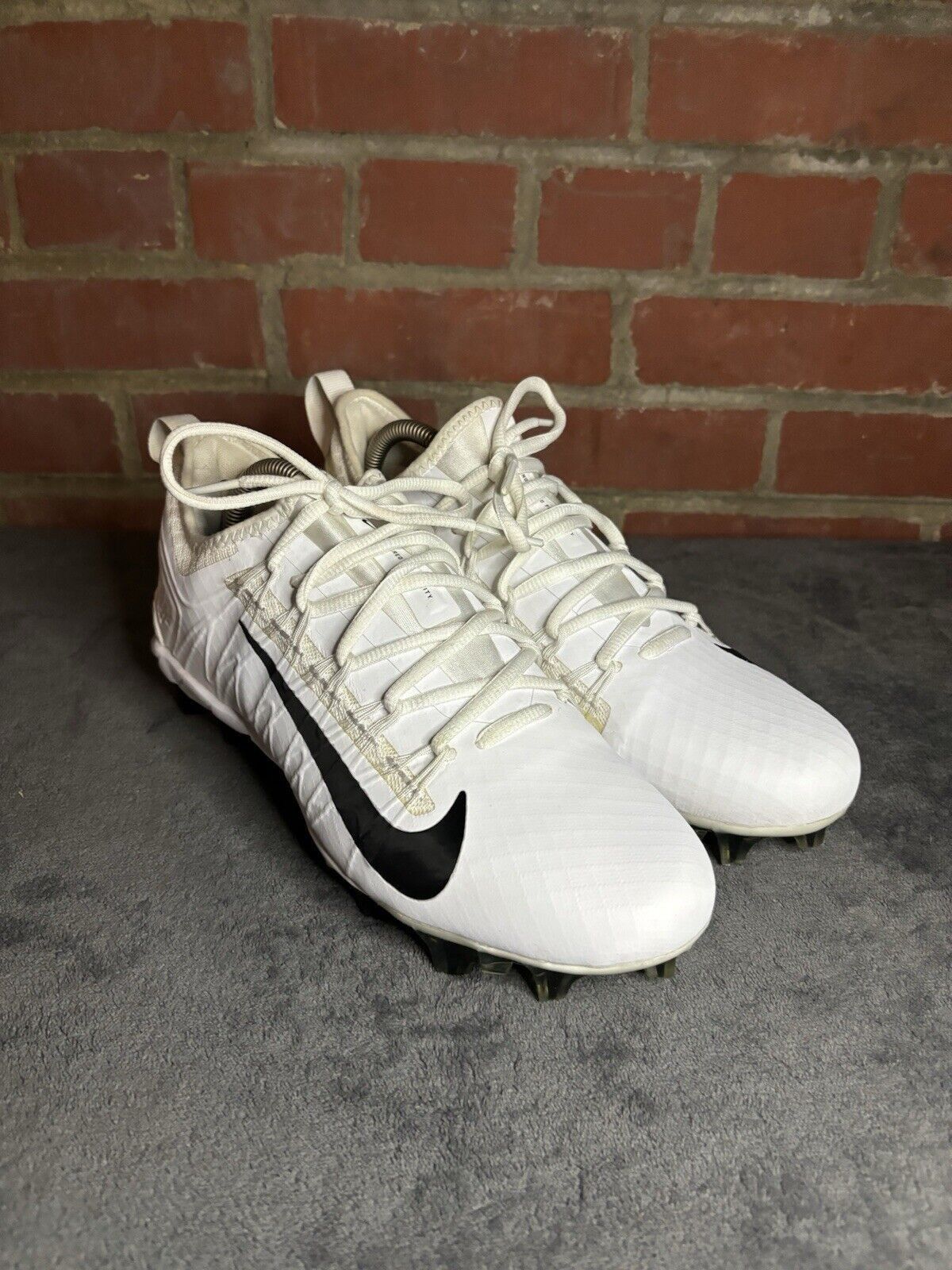Nike Nike Alpha Huarache 7 Pro LAX CJ0265-100 Size 8.5 Used Size US 8.5 / EU 41-42 - 1 Thumbnail