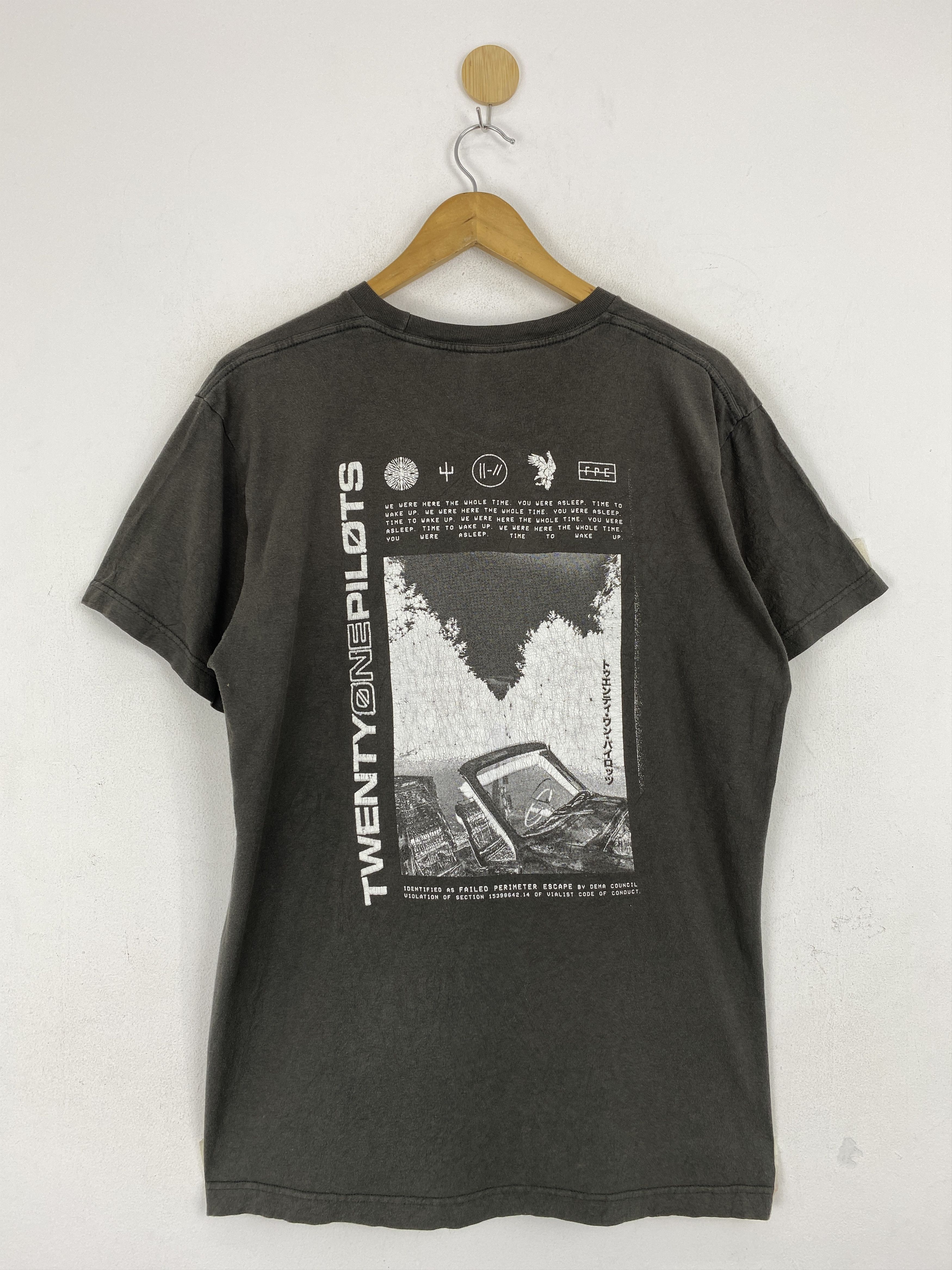 Band Tees × Vintage Vintage Twenty One Pilots Band Tee Shirt Size US L / EU 52-54 / 3 - 1 Thumbnail