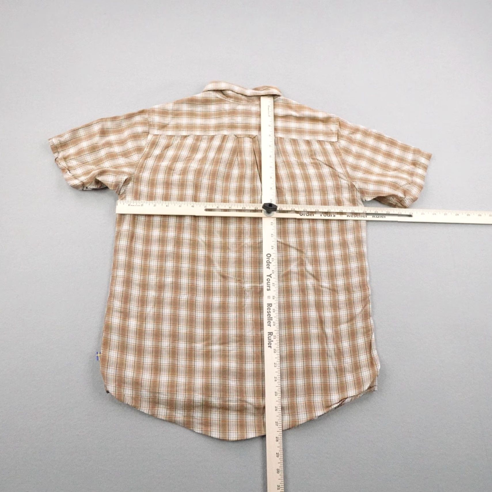 Vintage Fjallraven Shirt Mens Small Beige Plaid Button Up Hiking Outdoors Lightweight Shirt Mens Small Beige Plaid Button-Up Hiking Outdoors Lightweight Size US S / EU 44-46 / 1 - 7 Thumbnail