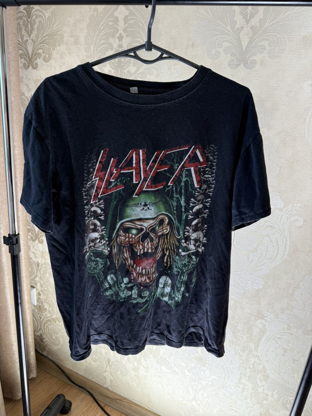 Band Tees Vintage 2000-s SLAYER ROCK BIG LOGO T-shirt SIZE-S Size US S / EU 44-46 / 1 - 1 Thumbnail